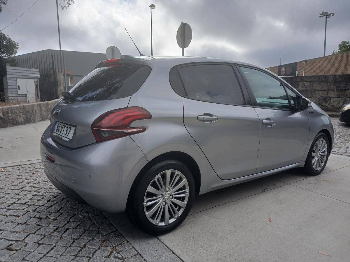 peugeot-208-2018-diesel-1499cc