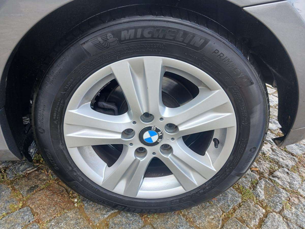 bmw-serie-1-2009-diesel-1995cc
