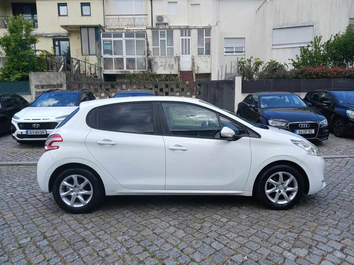peugeot-208-2014-diesel-1398cc