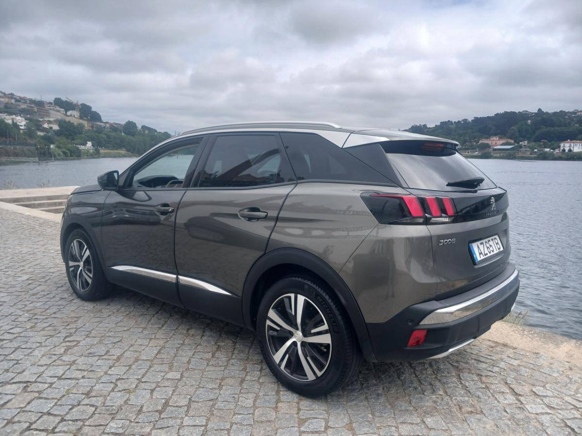 peugeot-3008-2019-diesel-1499cc