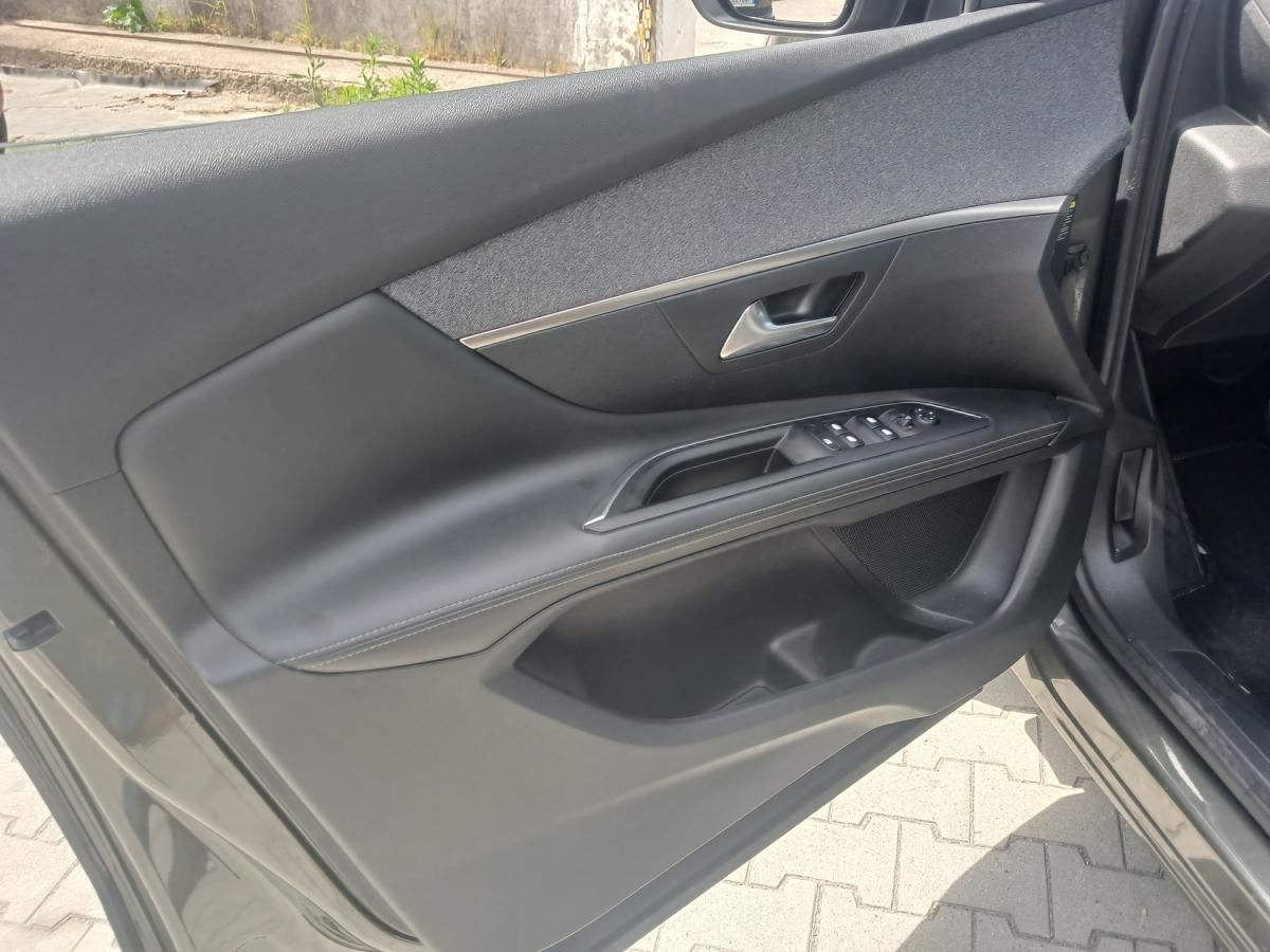 peugeot-3008-2019-diesel-1499cc