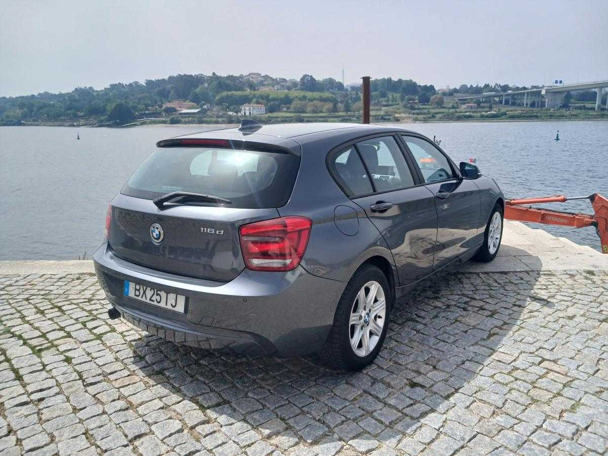 bmw-serie-1-2011-diesel-1995cc