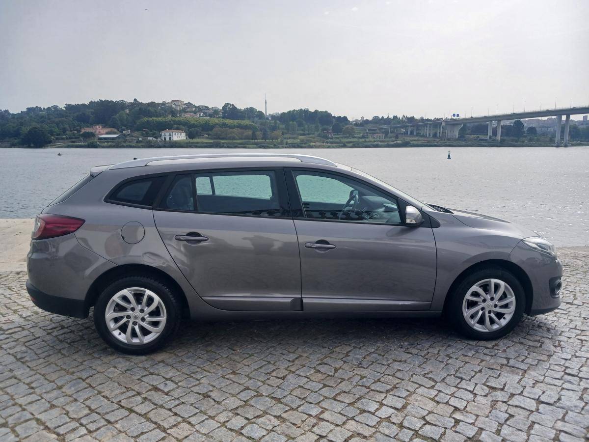 renault-megane-sport-tourer-2014-diesel-1461cc