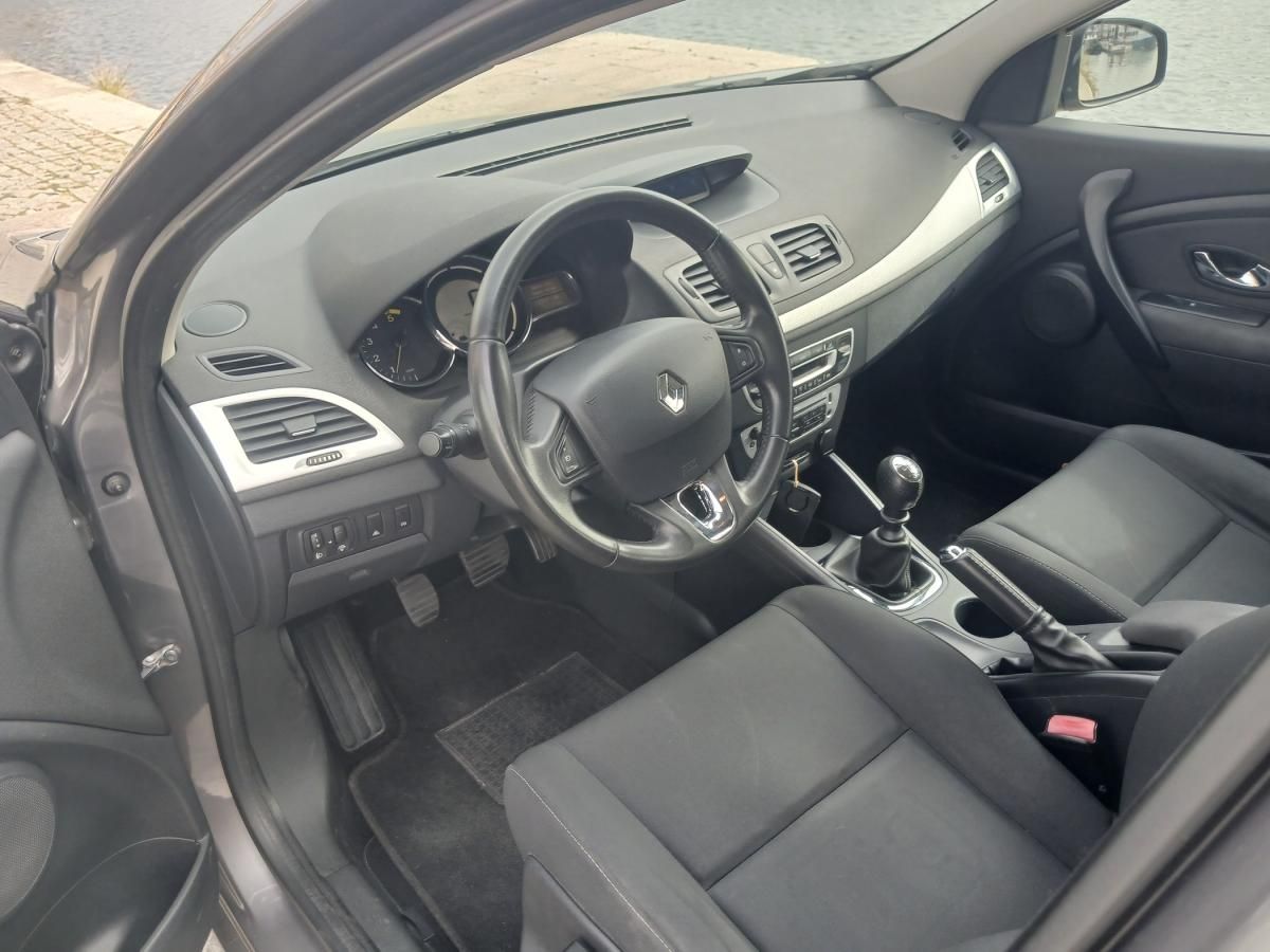 renault-megane-sport-tourer-2014-diesel-1461cc