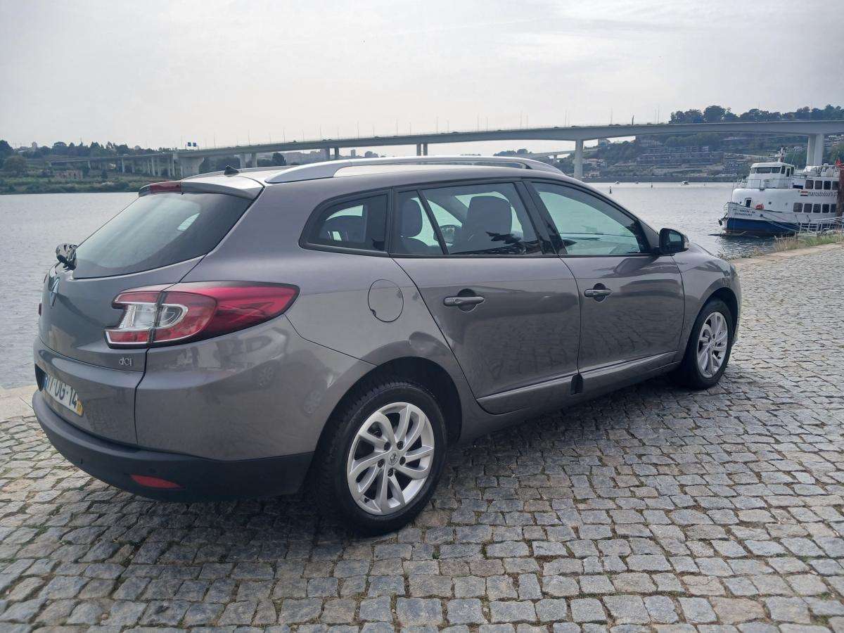 renault-megane-sport-tourer-2014-diesel-1461cc
