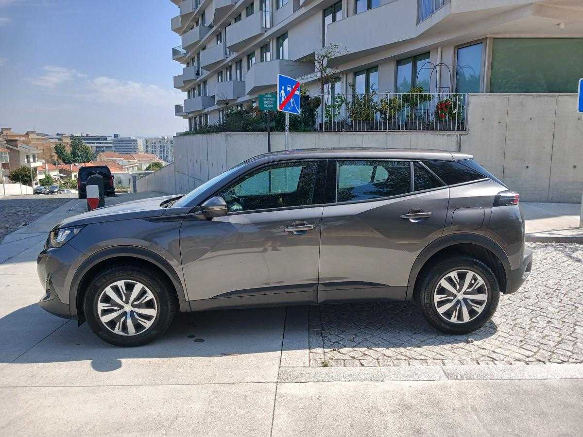 peugeot-2008-2021-diesel-1499cc