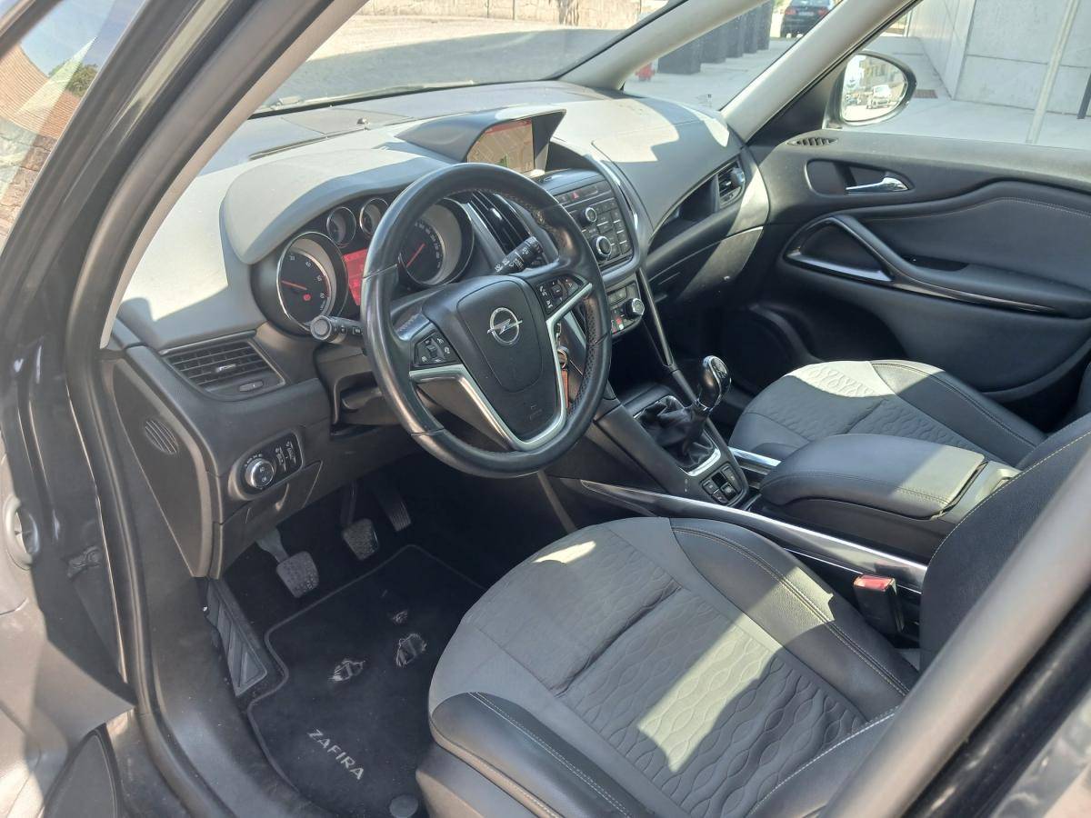 opel-zafira-2014-diesel-1598cc
