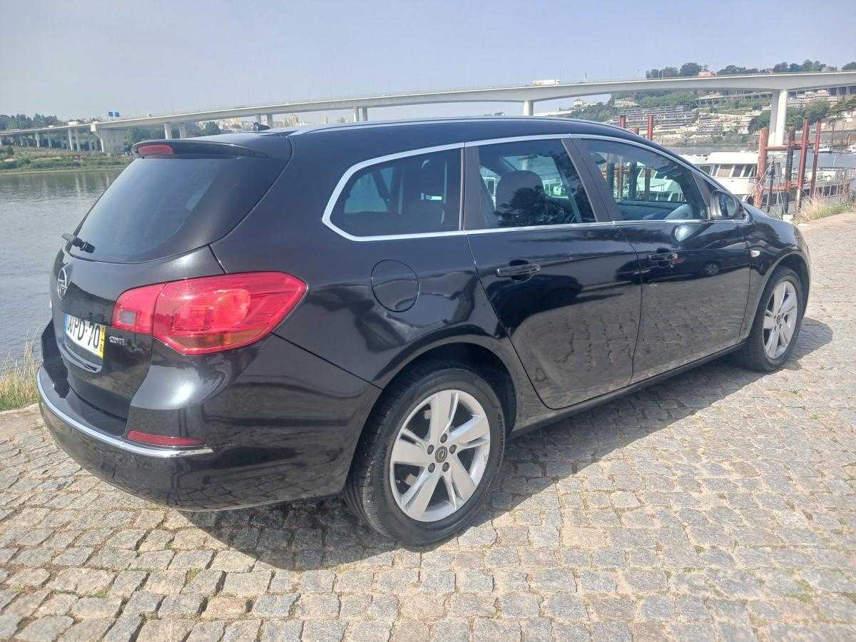 opel-astra-sport-tourer-2014-diesel-1598cc