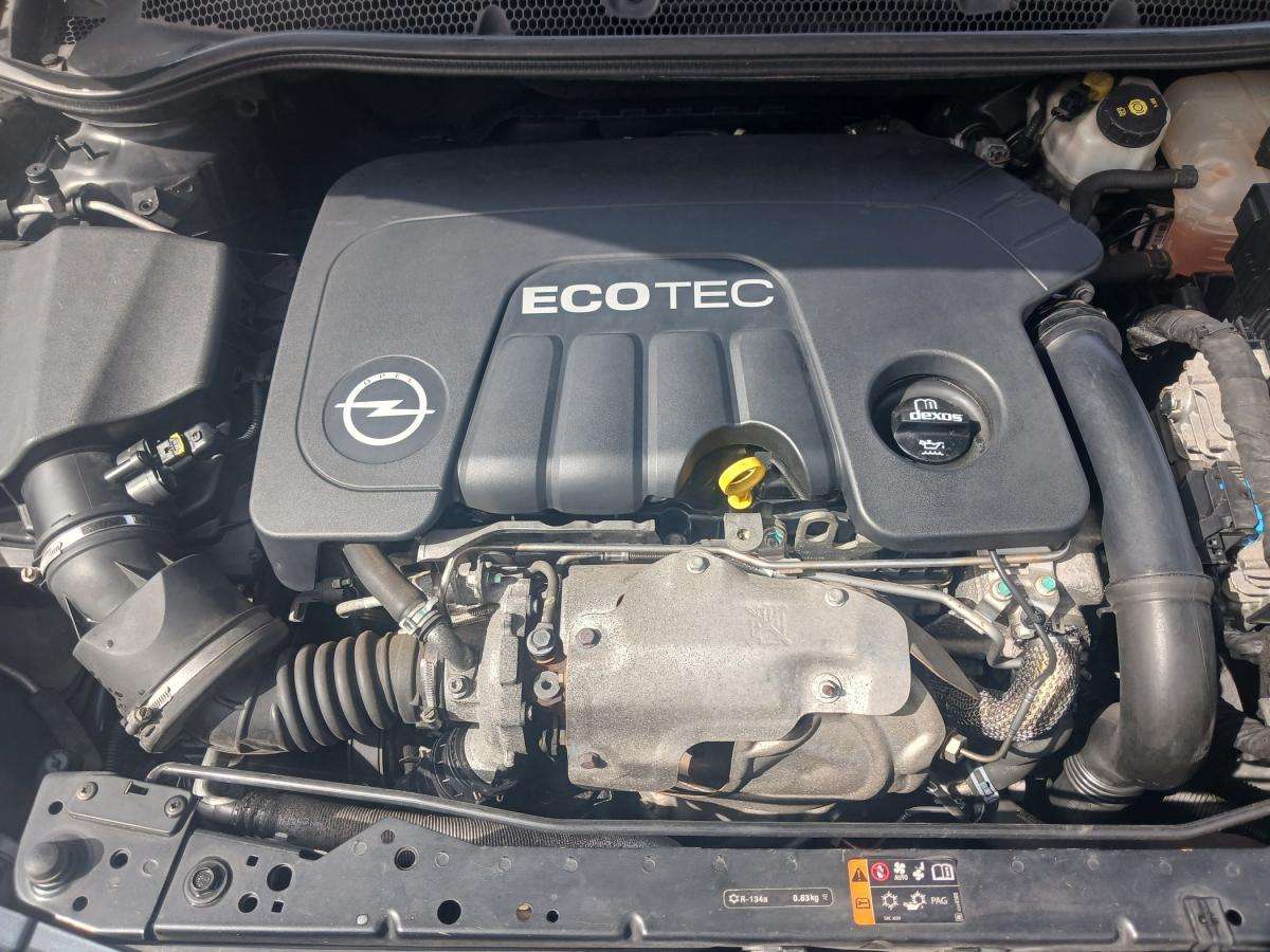 opel-astra-sport-tourer-2014-diesel-1598cc