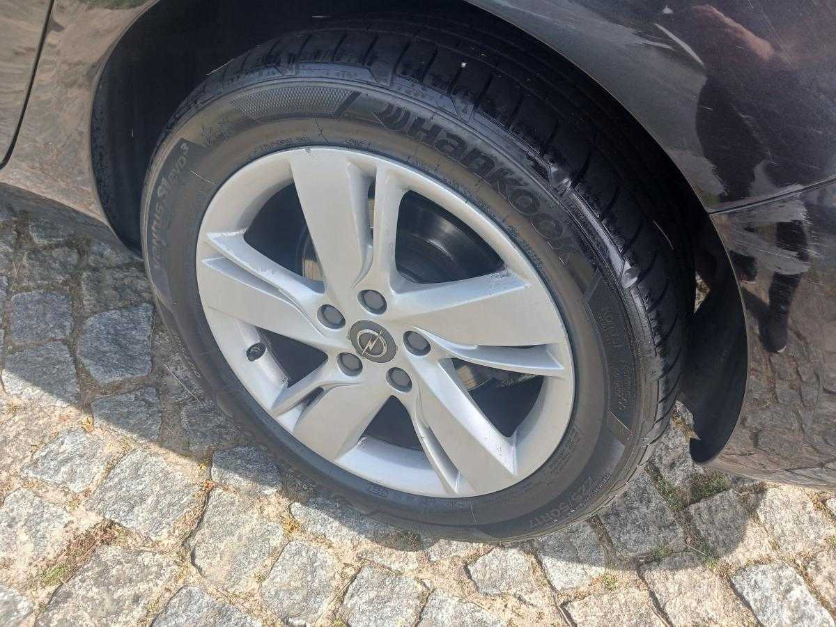 opel-astra-sport-tourer-2014-diesel-1598cc