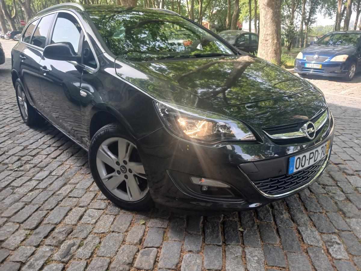 opel-astra-sport-tourer-2014-diesel-1598cc