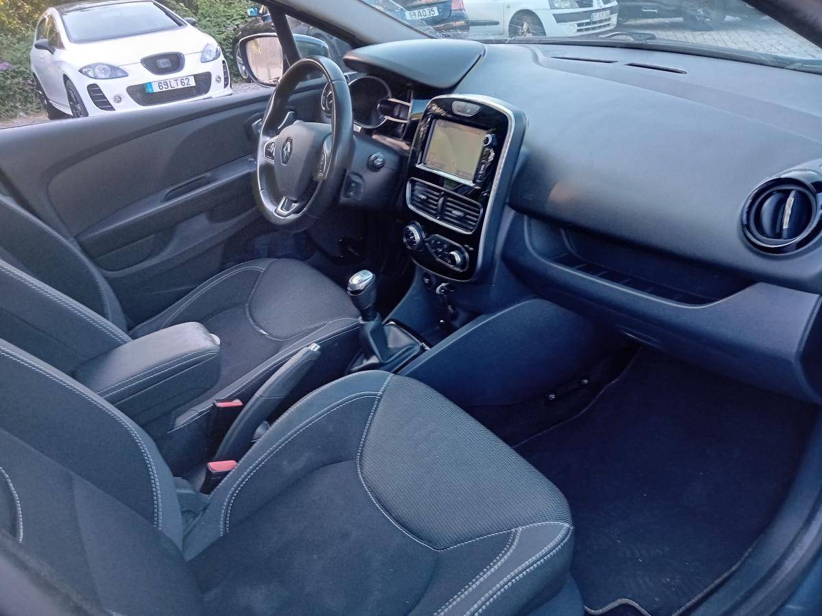 renault-clio-sport-tourer-2018-diesel-1461cc