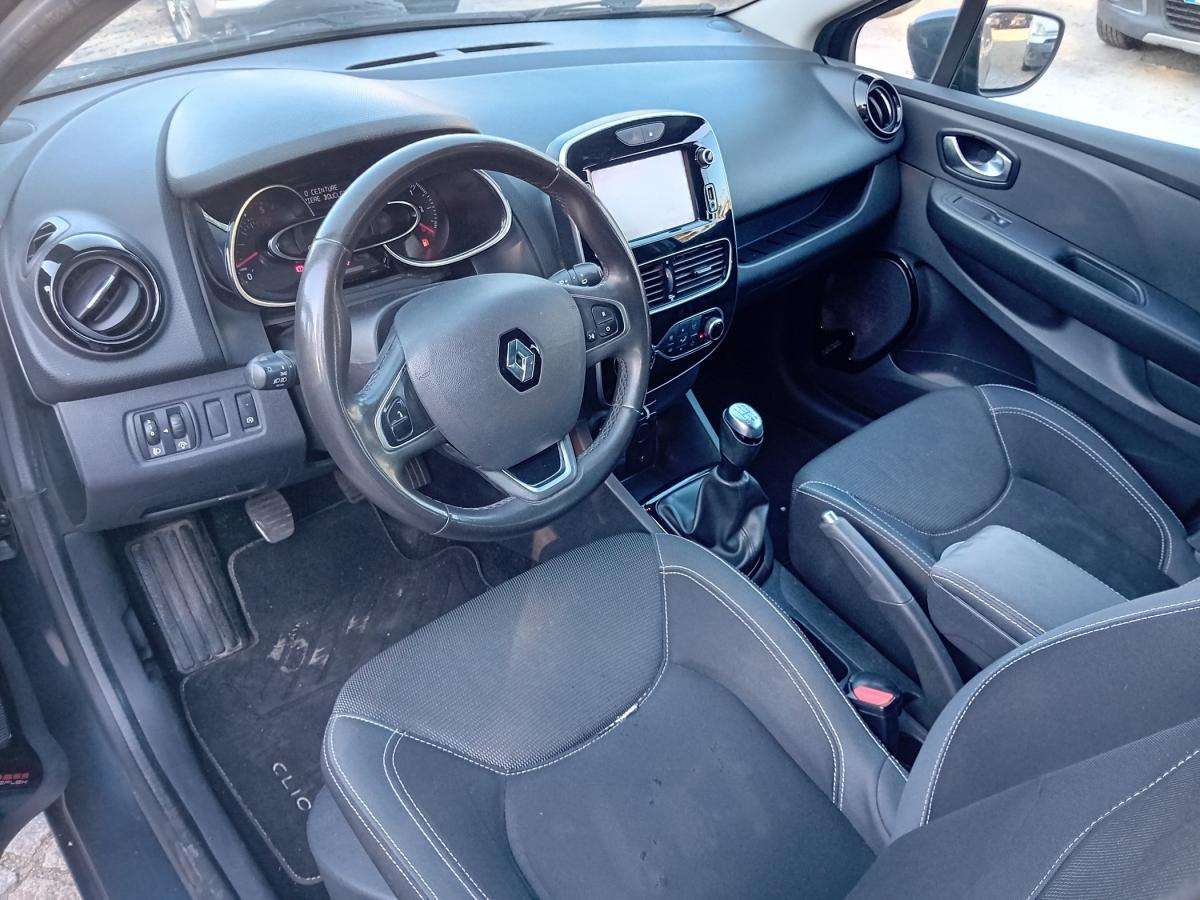 renault-clio-sport-tourer-2018-diesel-1461cc