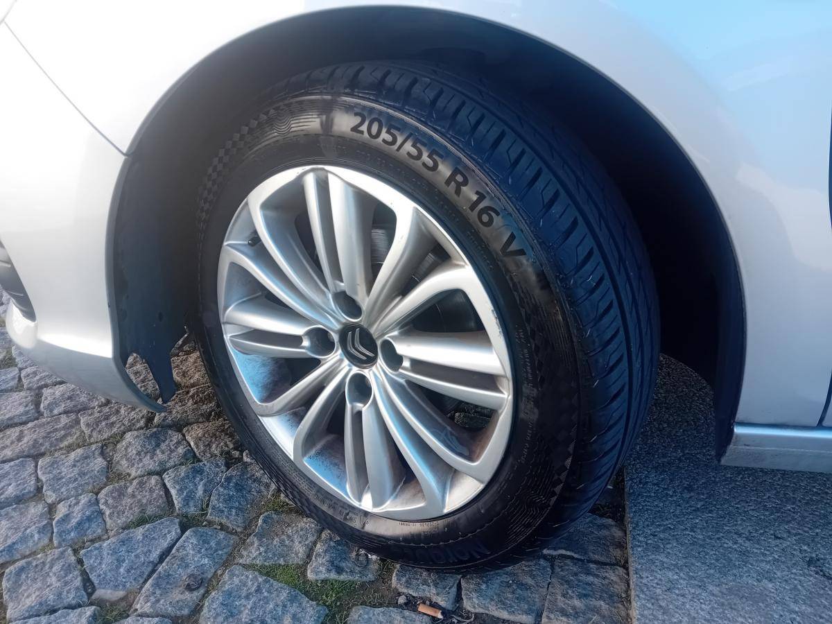 citroen-c4-2015-diesel-1560cc
