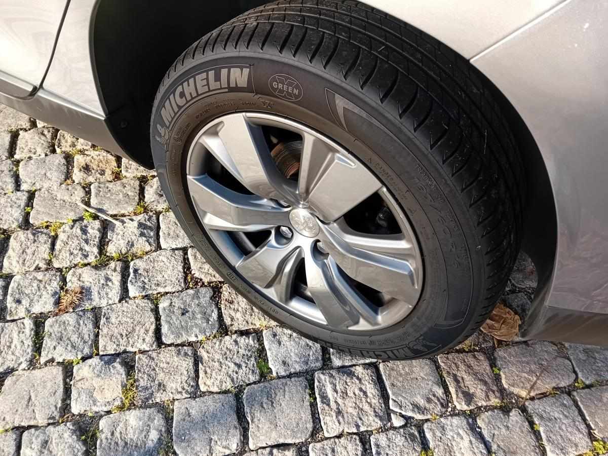 peugeot-2008-2016-diesel-1499cc