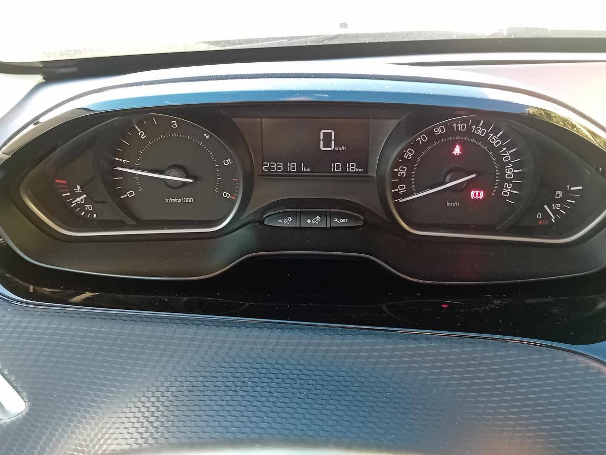 peugeot-2008-2016-diesel-1499cc