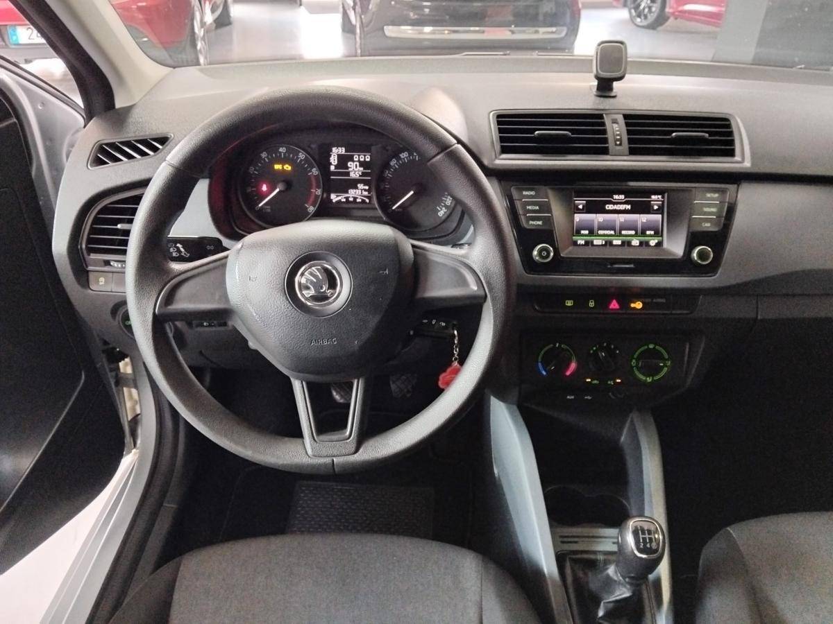 skoda-fabia-2017-gasolina-999cc