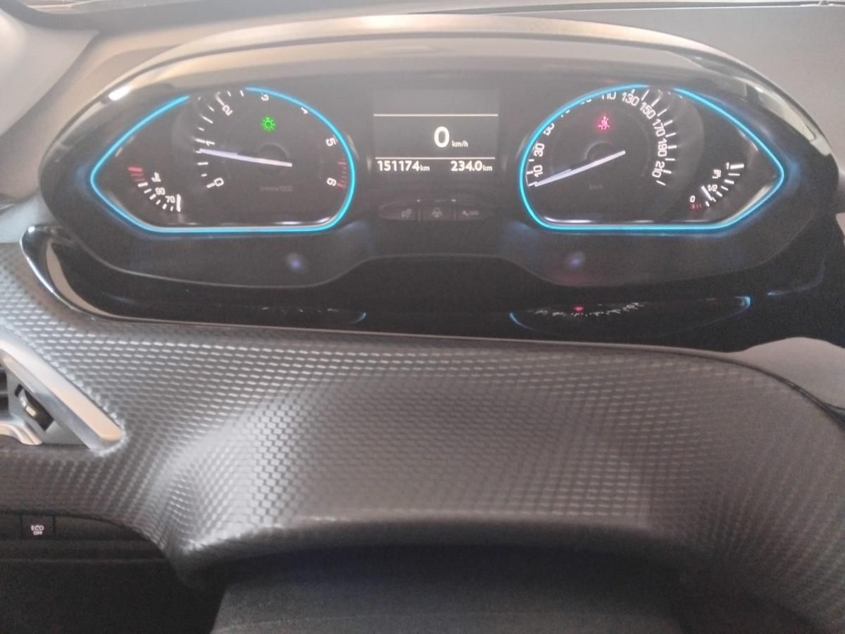 peugeot-2008-2017-diesel-1560cc