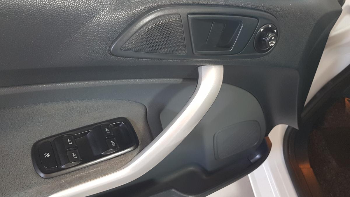 ford-fiesta-2011-gasolina-1242cc
