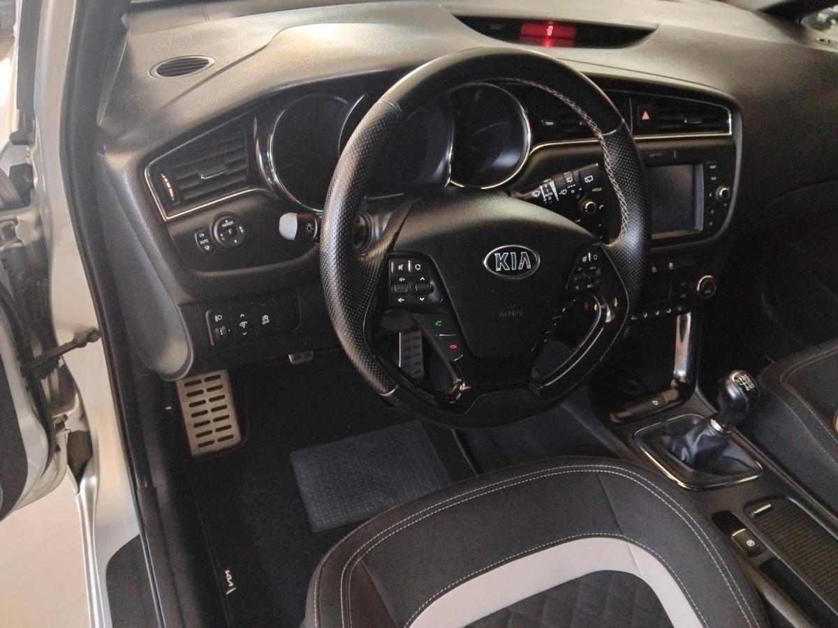 kia-ceed-sw-2016-diesel-1582cc