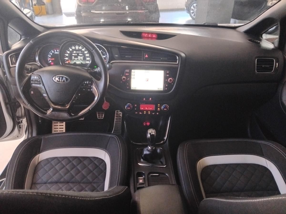 kia-ceed-sw-2016-diesel-1582cc