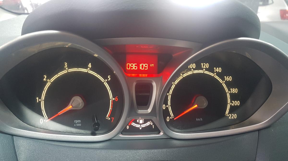 ford-fiesta-2010-gasolina-1242cc