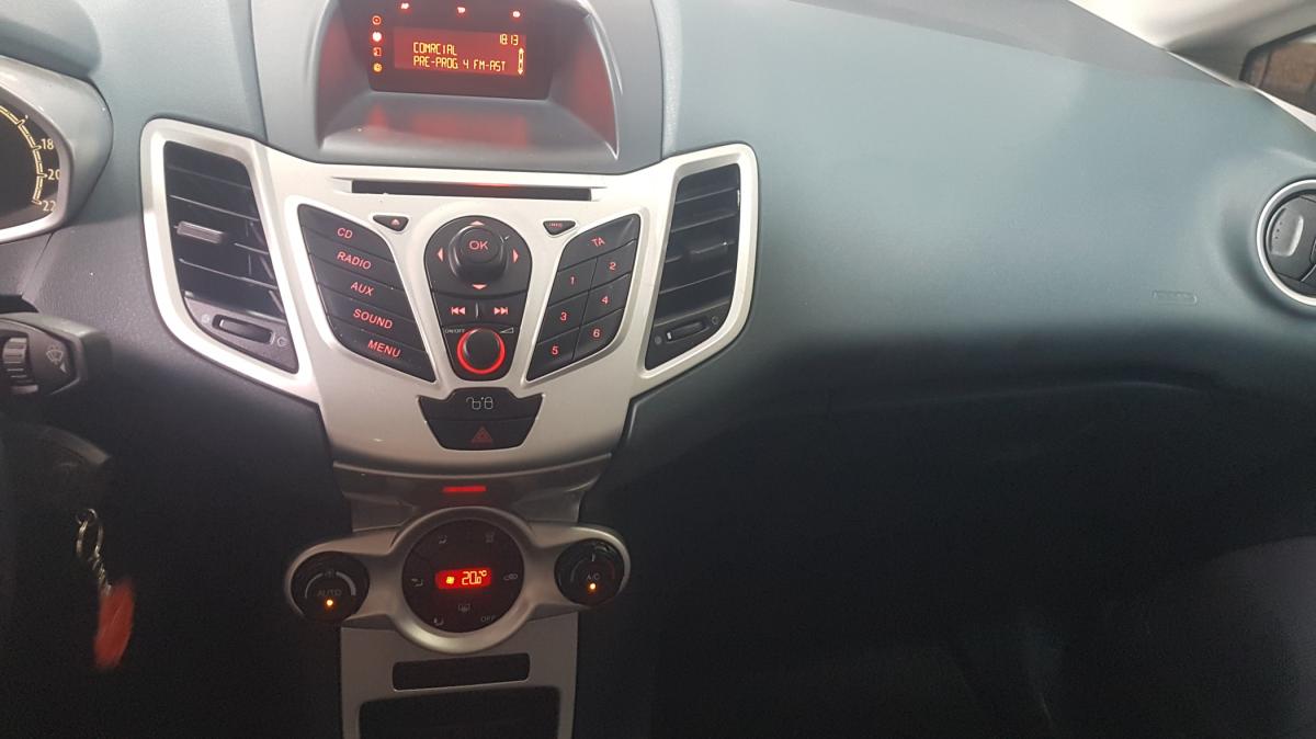 ford-fiesta-2010-gasolina-1242cc