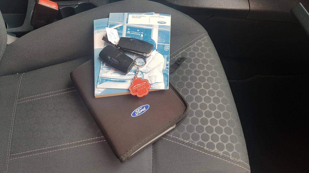ford-fiesta-2010-gasolina-1242cc