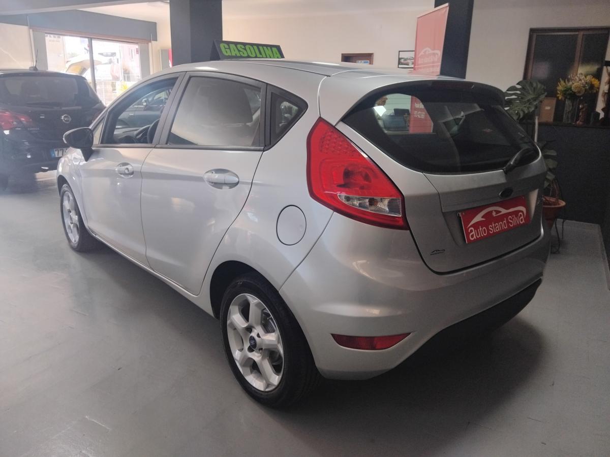 ford-fiesta-2010-gasolina-1242cc
