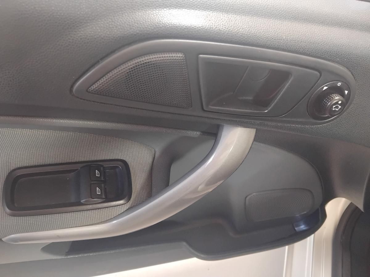 ford-fiesta-2010-gasolina-1242cc
