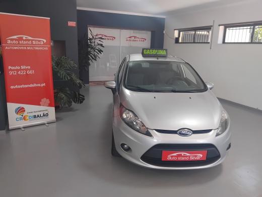 ford-fiesta-2010-gasolina-1242cc
