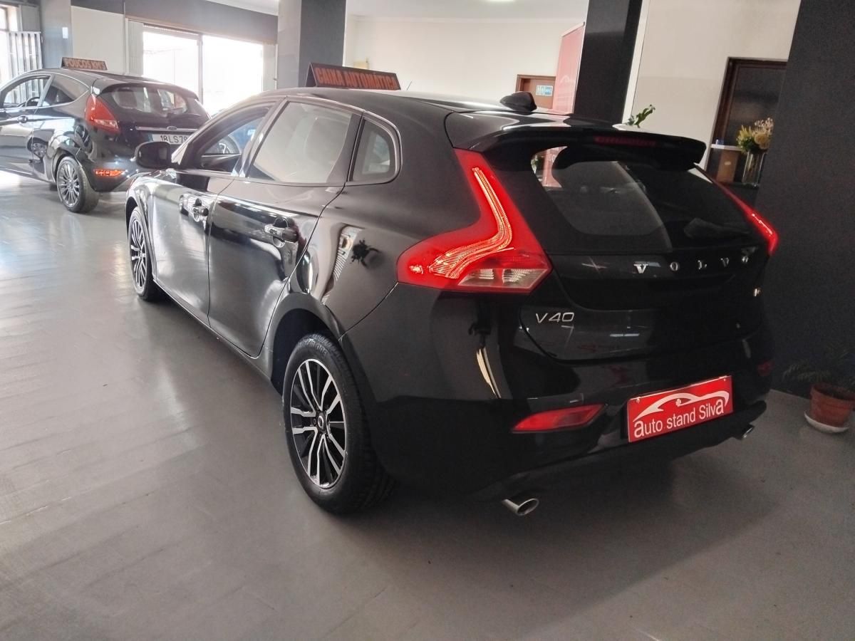 volvo-v40-2018-diesel-1969cc