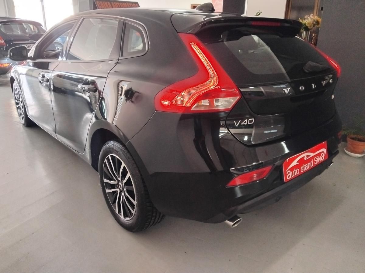 volvo-v40-2018-diesel-1969cc