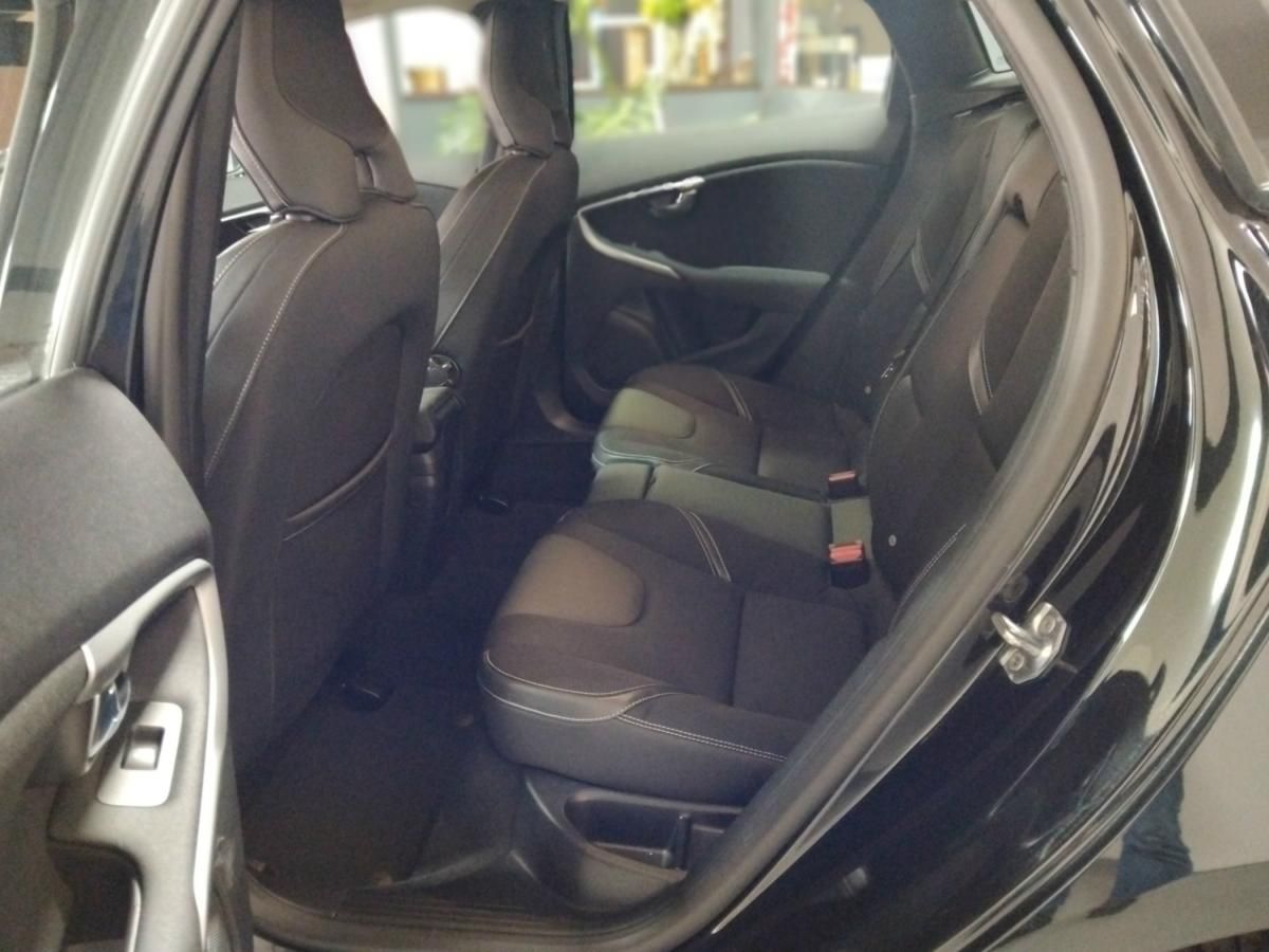 volvo-v40-2018-diesel-1969cc