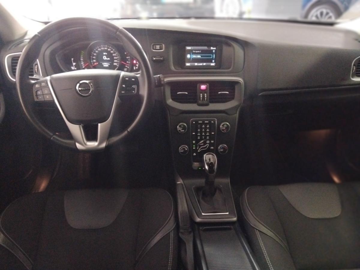 volvo-v40-2018-diesel-1969cc