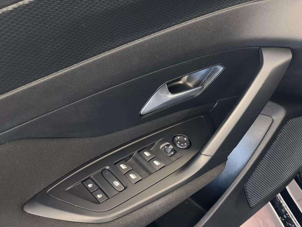peugeot-308-sw-2024-gasolina-1199cc