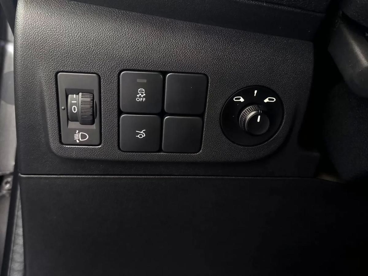 citroen-c-elysee-2018-gasolina-1199cc