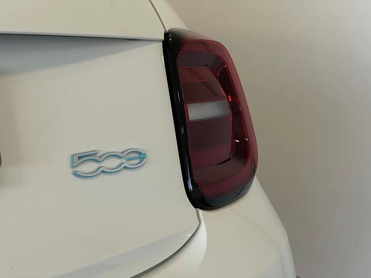 fiat-500e-2024-eletrico-200cc