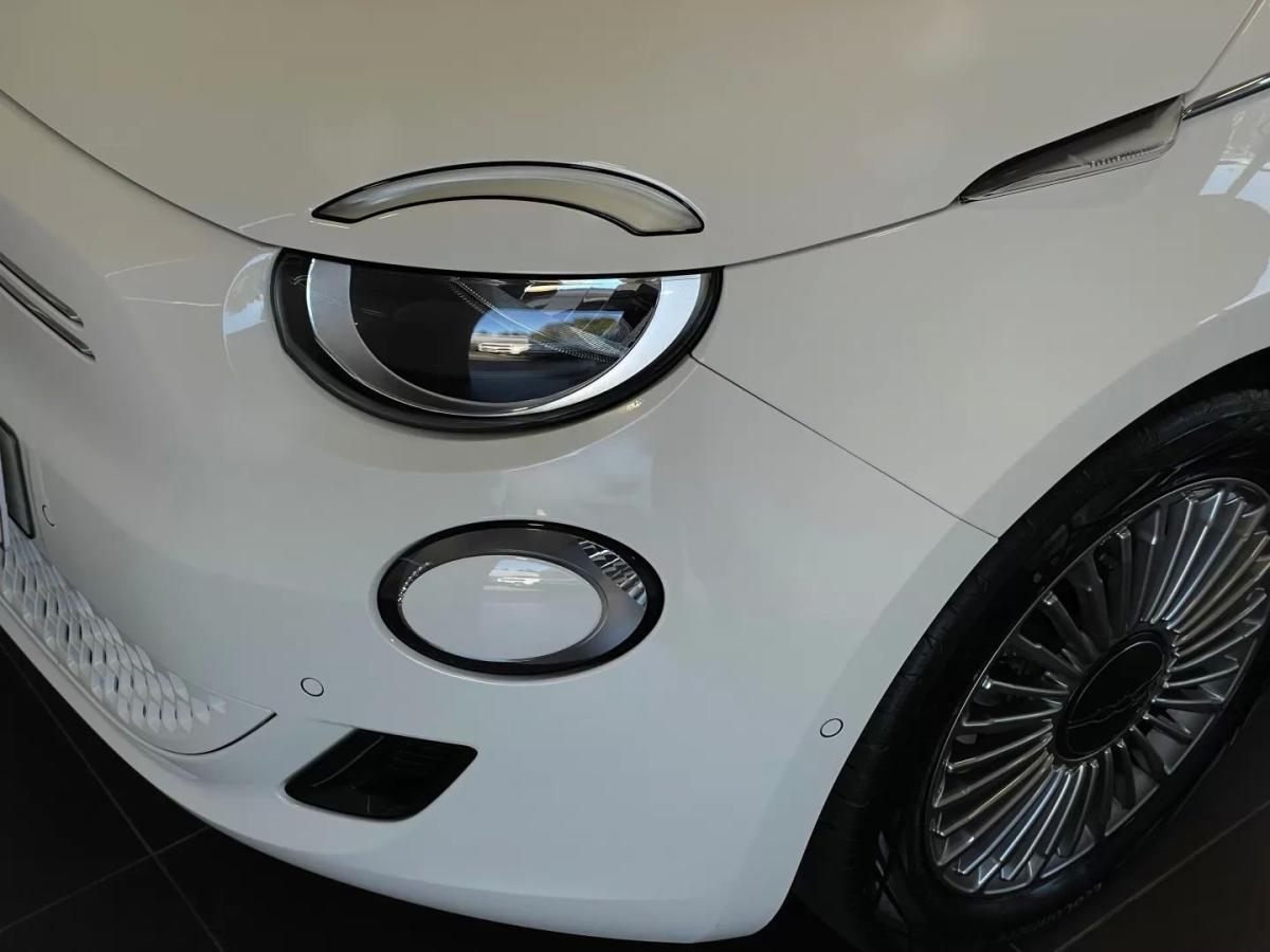 fiat-500e-2024-eletrico-200cc