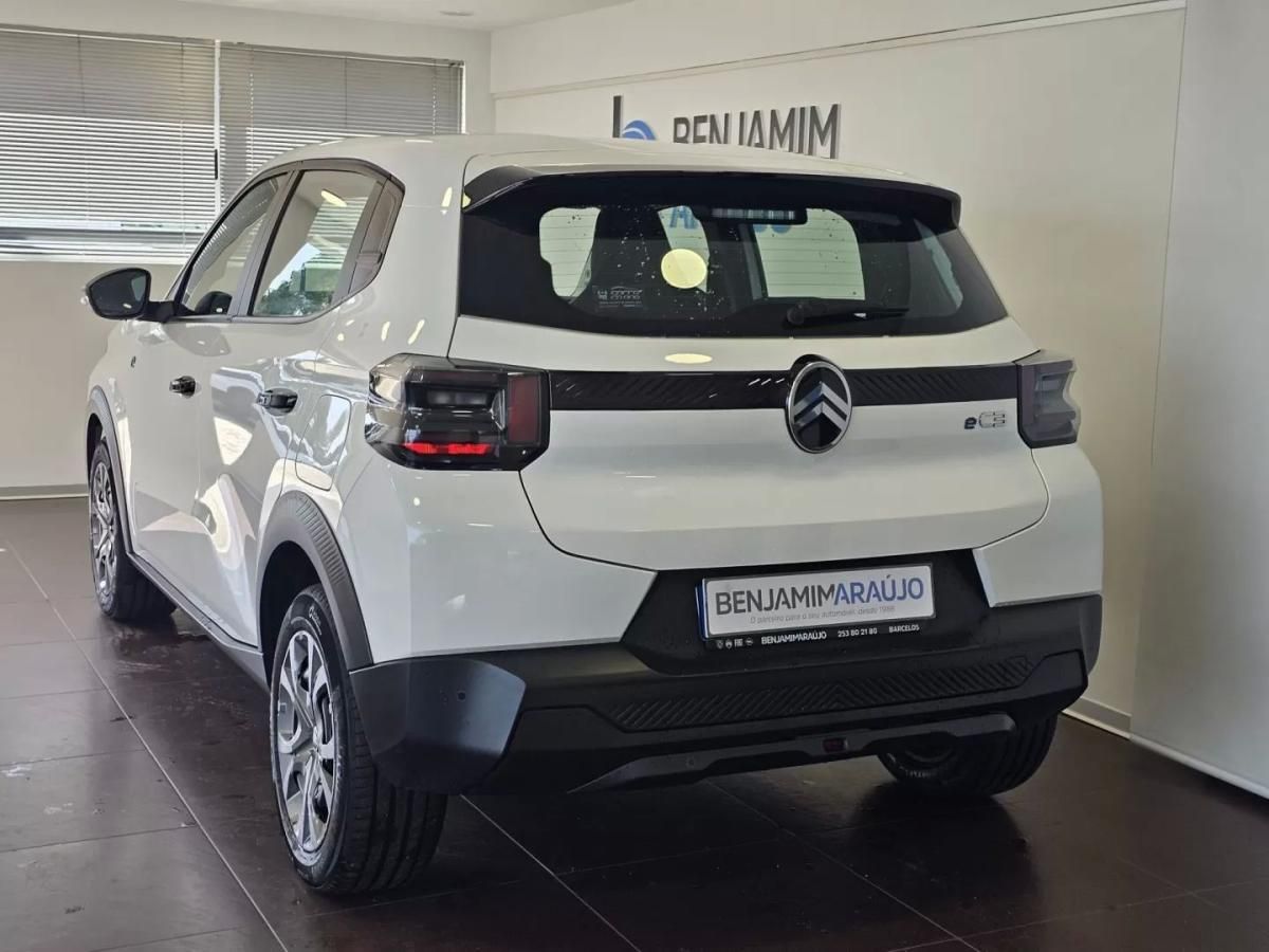 citroen-c3-2024-eletrico-200cc