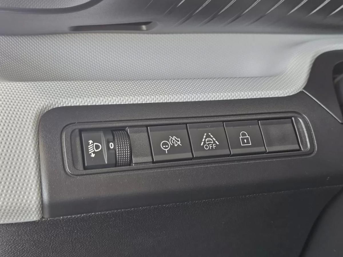 citroen-c3-2024-eletrico-200cc