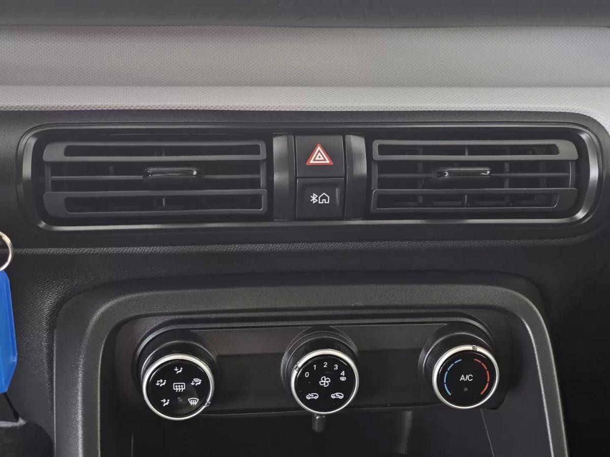 citroen-c3-2024-eletrico-200cc