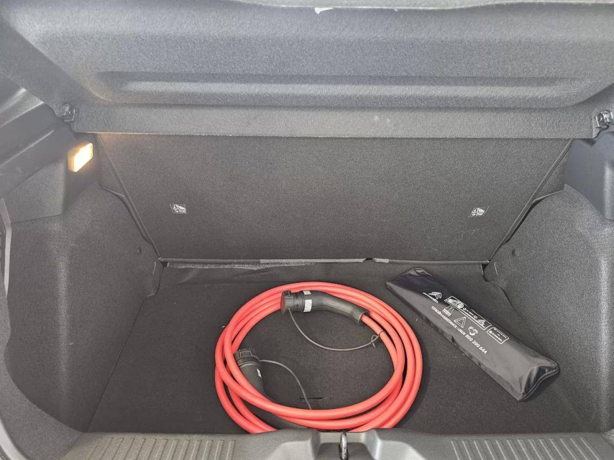 citroen-c3-2024-eletrico-200cc