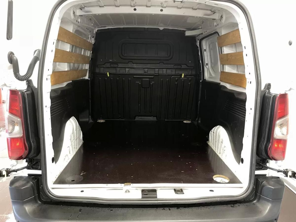 citroen-berlingo-2023-diesel-1499cc