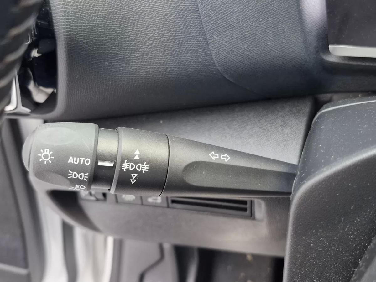 citroen-c4-2024-eletrico-200cc