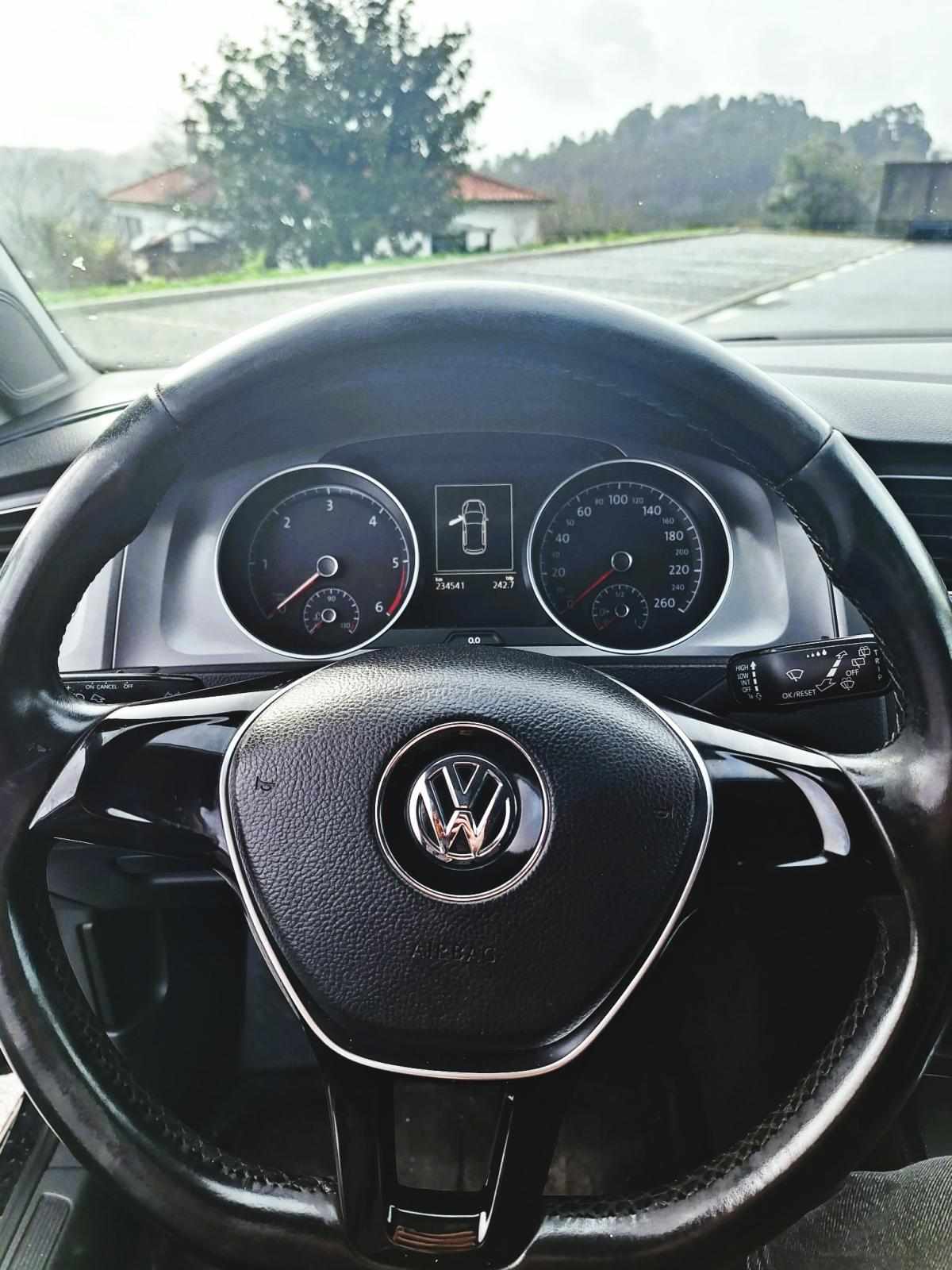 volkswagen-golf-1-6-tdi-bluemotion-2016-diesel-1598cc