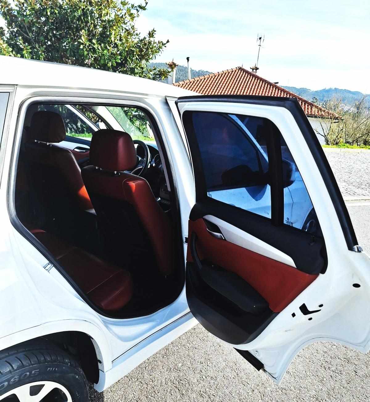 bmw-x1-sdrive20d-2010-diesel-1995cc