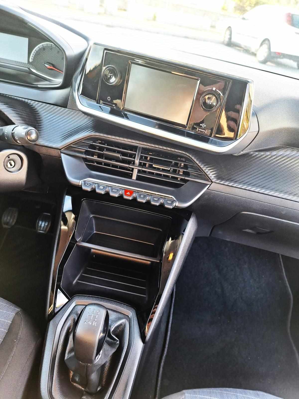 peugeot-208-1-2-puretech-2022-gasolina-1199cc