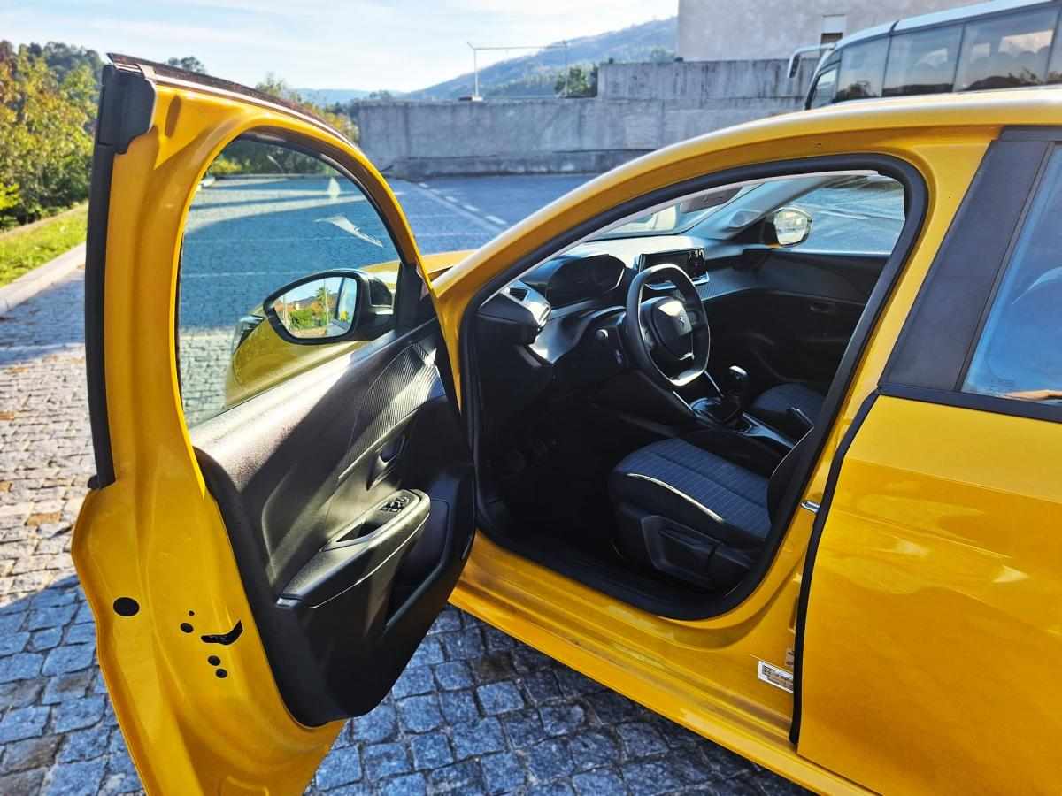 peugeot-208-1-2-puretech-2022-gasolina-1199cc