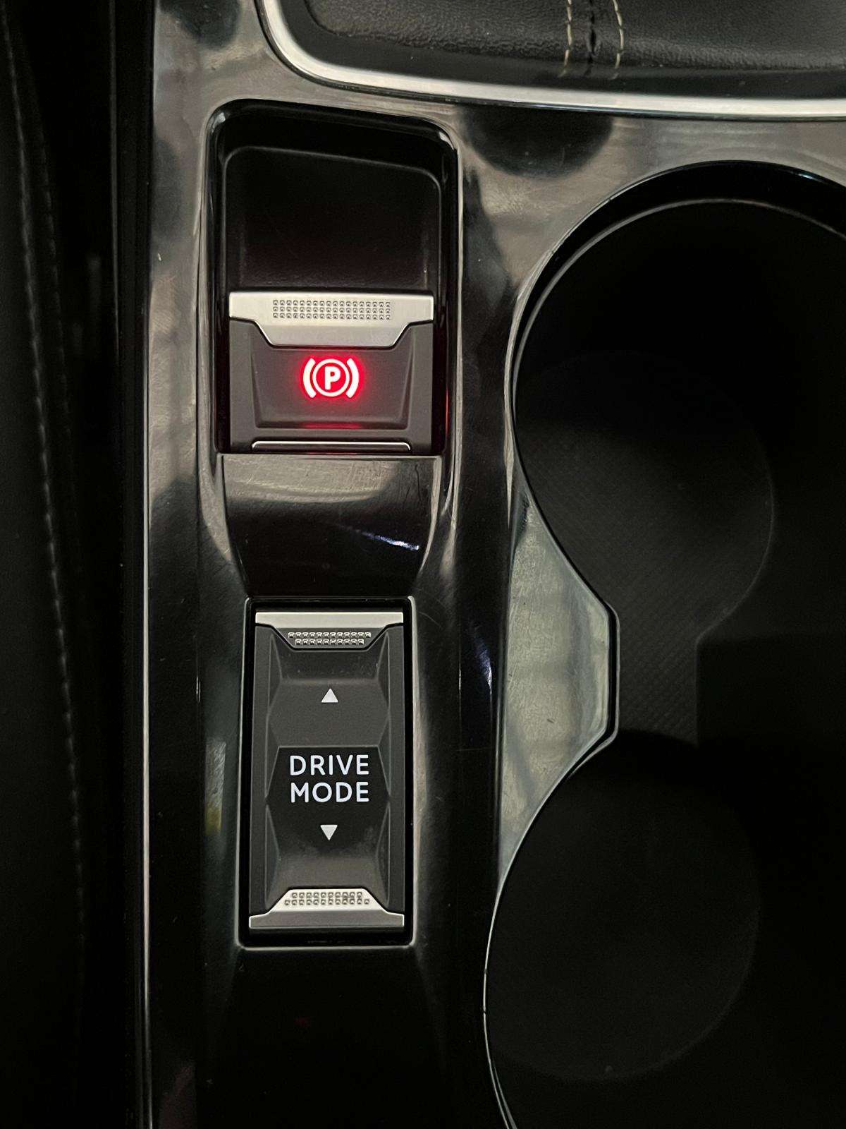 peugeot-208-2022-diesel-1499cc
